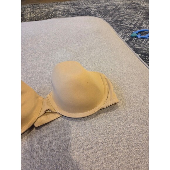 Maidenform Nude Bra - Picture 2 of 3
